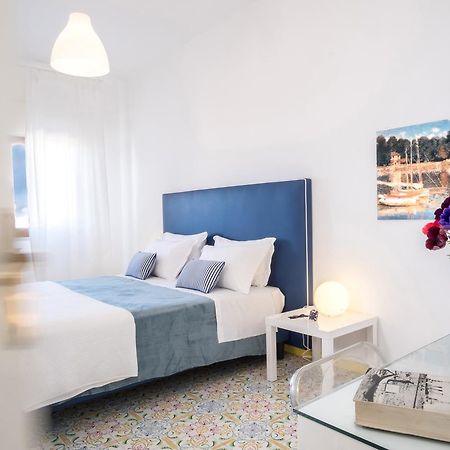 Amore Rentals - Appartamento Erica Sorrente Extérieur photo