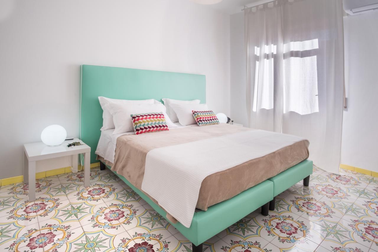 Amore Rentals - Appartamento Erica Sorrente Extérieur photo